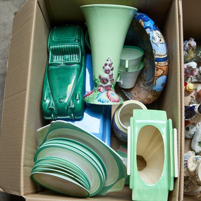 Lot 155 - A BOX OF 1930S POTTERY INCLUDING CLARICE CLIFF AND POOLE