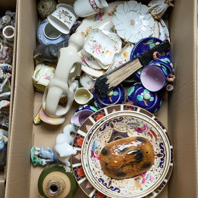 Lot 157 - A BOX OF CERAMICS INCLUDNG ROYAL CROWN DERBY