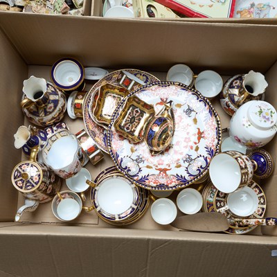 Lot 168 - A BOX OF ROYAL CROWN DERBY AND OTHER IMARI