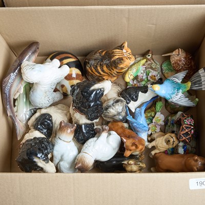 Lot 190 - A BOX OF ANIMAL MODELS INCLUDING BESWICK AND SPODE