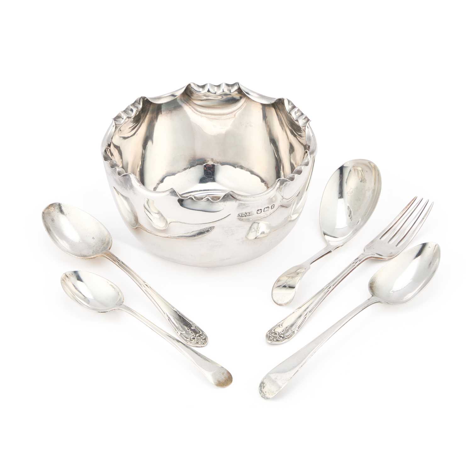 Lot 502 - A VICTORIAN SILVER BOWL