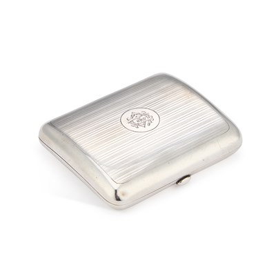 Lot 449 - AN EDWARDIAN SILVER CIGARETTE CASE