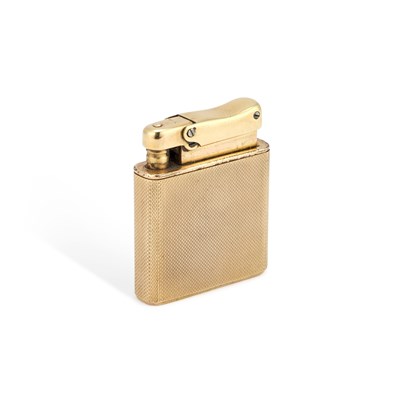 Lot 782 - A 9 CARAT GOLD CASED CALIBRI LIGHTER