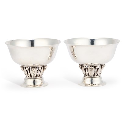 Lot GEORG JENSEN: A PAIR OF DANISH STERLING SILVER PEDESTAL BOWLS