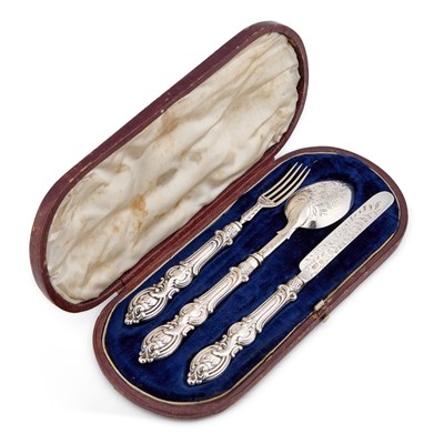 Lot 186 - A VICTORIAN SILVER CHRISTENING SET