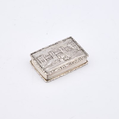 Lot 473 - AN EARLY VICTORIAN SILVER CASTLE-TOP VINAIGRETTE