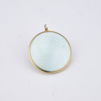 Lot 445 - AN EARLY 20TH CENTURY SILVER AND ENAMEL COMPACT