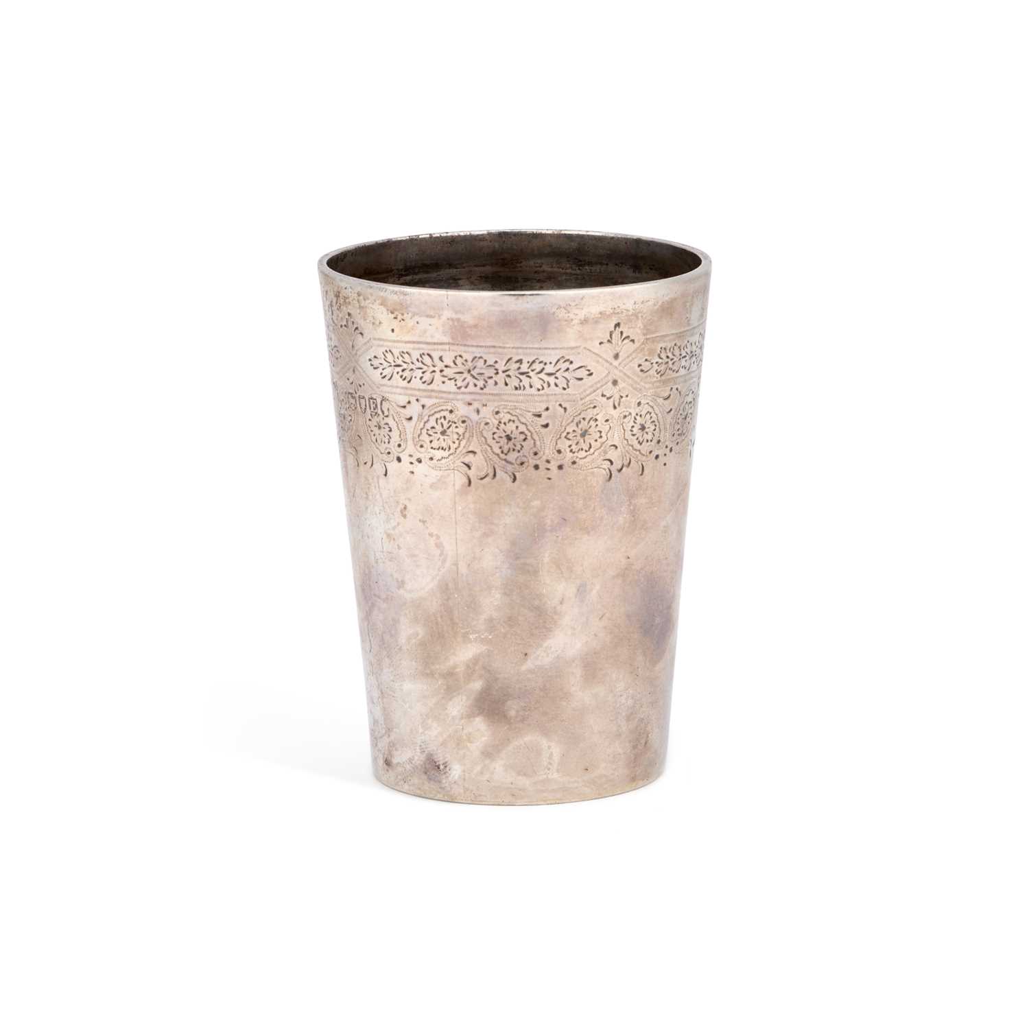 Lot 516 - A VICTORIAN SILVER BEAKER