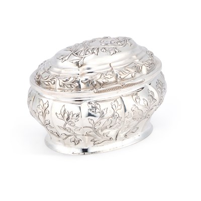 Lot AN 18TH CENTURY GERMAN SILVER SUGAR BOX