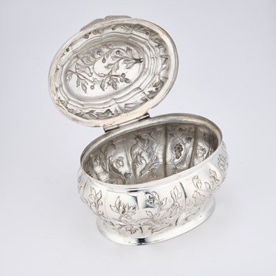 Lot 342 - AN 18TH CENTURY GERMAN SILVER SUGAR BOX