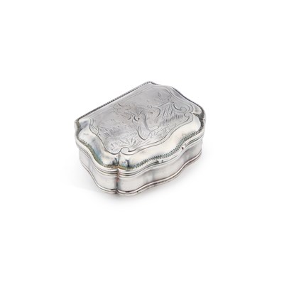Lot AN 18TH CENTURY CONTINENTAL SILVER SNUFF BOX