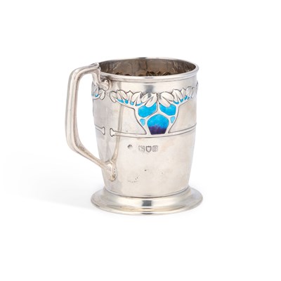 Lot AN ARTS AND CRAFTS SILVER AND ENAMEL MUG