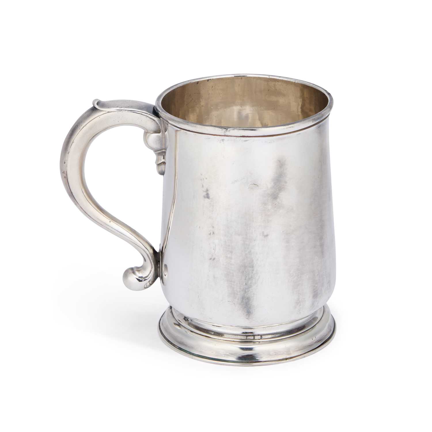 Lot 580 - A GEORGE II SILVER MUG
