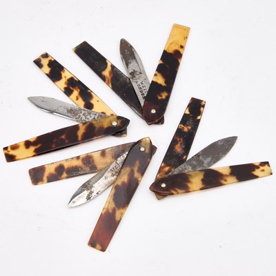 Lot 500 - A 19TH CENTURY SILVER LANCET CASE