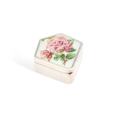Lot AN EARLY 20TH CENTURY SILVER AND ENAMEL BOX