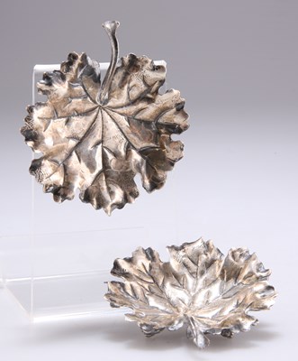 Lot 1066 - A PAIR OF ITALIAN SILVER LEAF-FORM SMALL DISHES