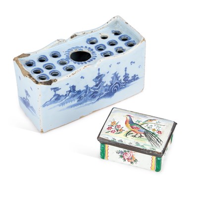 Lot AN 18TH CENTURY DELFT BLUE AND WHITE FLOWER BRICK