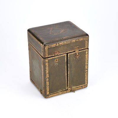 Lot 738 - A CONTINENTAL ENAMEL TABLE CABINET