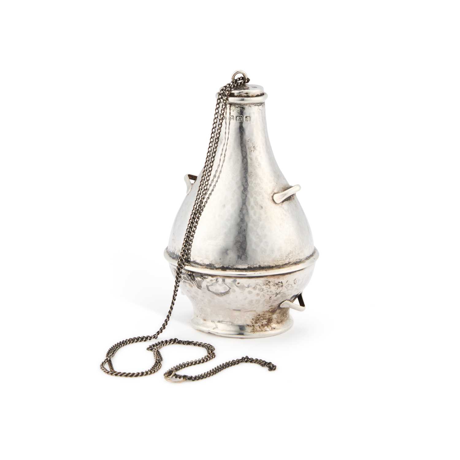 Lot AN ARTS AND CRAFTS SILVER SCENT FLASK