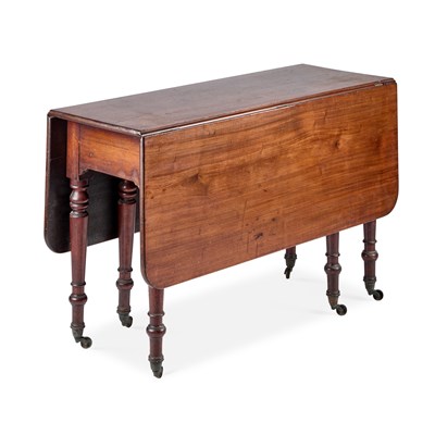 Lot 299 - A 19TH CENTURY MAHOGANY GATELEG DINING TABLE