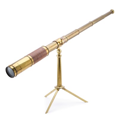 Lot 791 - A 19TH CENTURY BRASS FIVE-DRAWER TELESCOPE