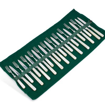 Lot 368 - A SET OF GEORGE V SILVER AND MOTHER-OF-PEARL HANDLED FRUIT KNIVES AND FORKS