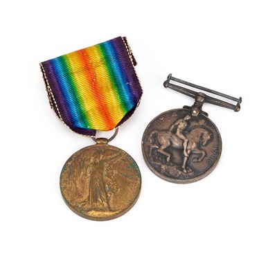 Lot A FIRST WORLD WAR MEDAL PAIR