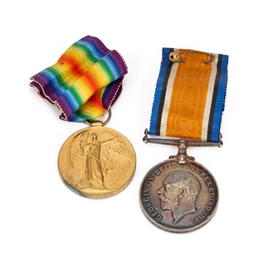 Lot A FIRST WORLD WAR MEDAL PAIR