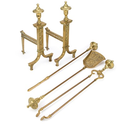 Lot 35 - A GROUP OF EARLY 20TH CENTURY BRASS FIRE ACCESSORIES