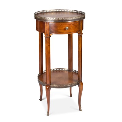 Lot 319 - A PERIOD STYLE LEATHER-TOPPED WALNUT SIDE TABLE