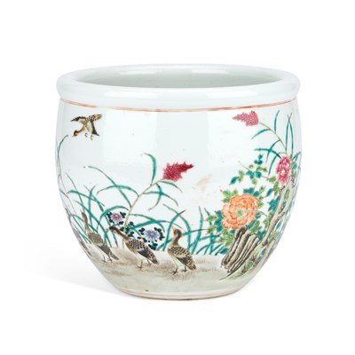Lot A CHINESE FAMILLE ROSE PORCELAIN JARDINIÈRE