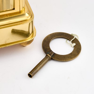 Lot 951 - A RARE EARLY 20TH CENTURY ELECTRIC FOUR-GLASS MANTEL CLOCK