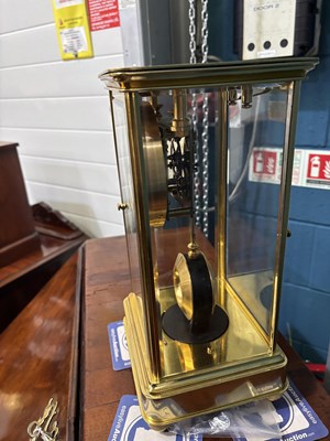 Lot 951 - A RARE EARLY 20TH CENTURY ELECTRIC FOUR-GLASS MANTEL CLOCK