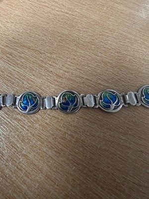 Lot 754 - AN ARTS AND CRAFTS SILVER AND ENAMEL PANEL BRACELET