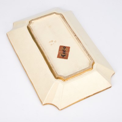 Lot 604 - A JAPANESE SATSUMA TRAY
