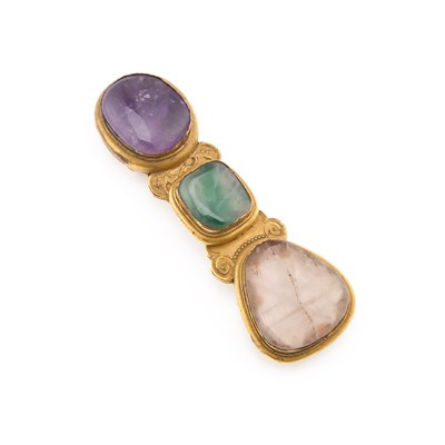 Lot 721 - A CHINESE GILT-BRONZE AND HARDSTONE BELT BUCKLE