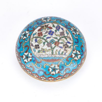 Lot 714 - A CHINESE CLOISONNÉ ENAMEL BOX AND COVER