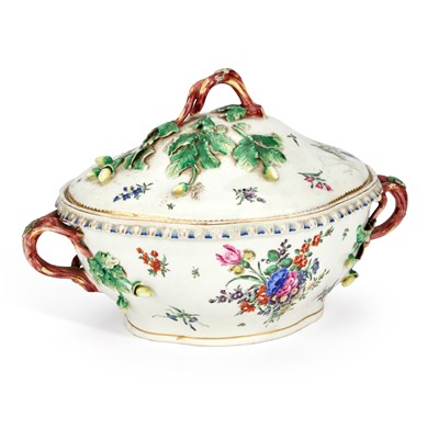 Lot A WORCESTER TUREEN AND COVER