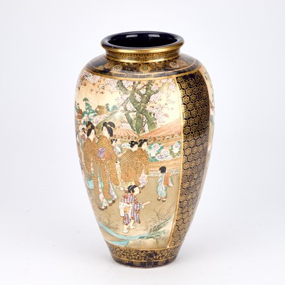 Lot 632 - A LARGE JAPANESE SATSUMA VASE