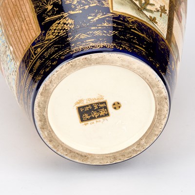Lot 149 - A LARGE JAPANESE SATSUMA VASE