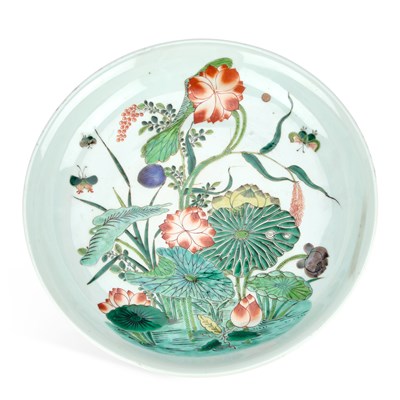 Lot A LARGE CHINESE FAMILLE VERTE PORCELAIN DISH