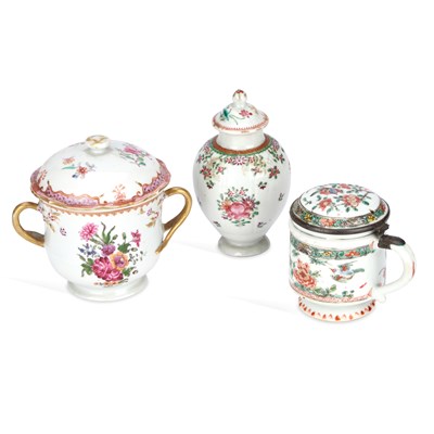 Lot THREE PIECES OF CHINESE PORCELAIN