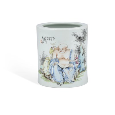Lot A CHINESE FAMILLE ROSE PORCELAIN BRUSH POT