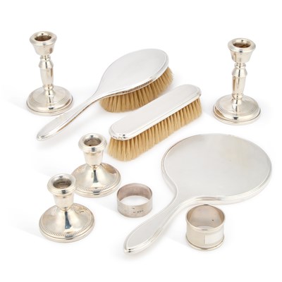 Lot 394 - A GROUP OF SILVER