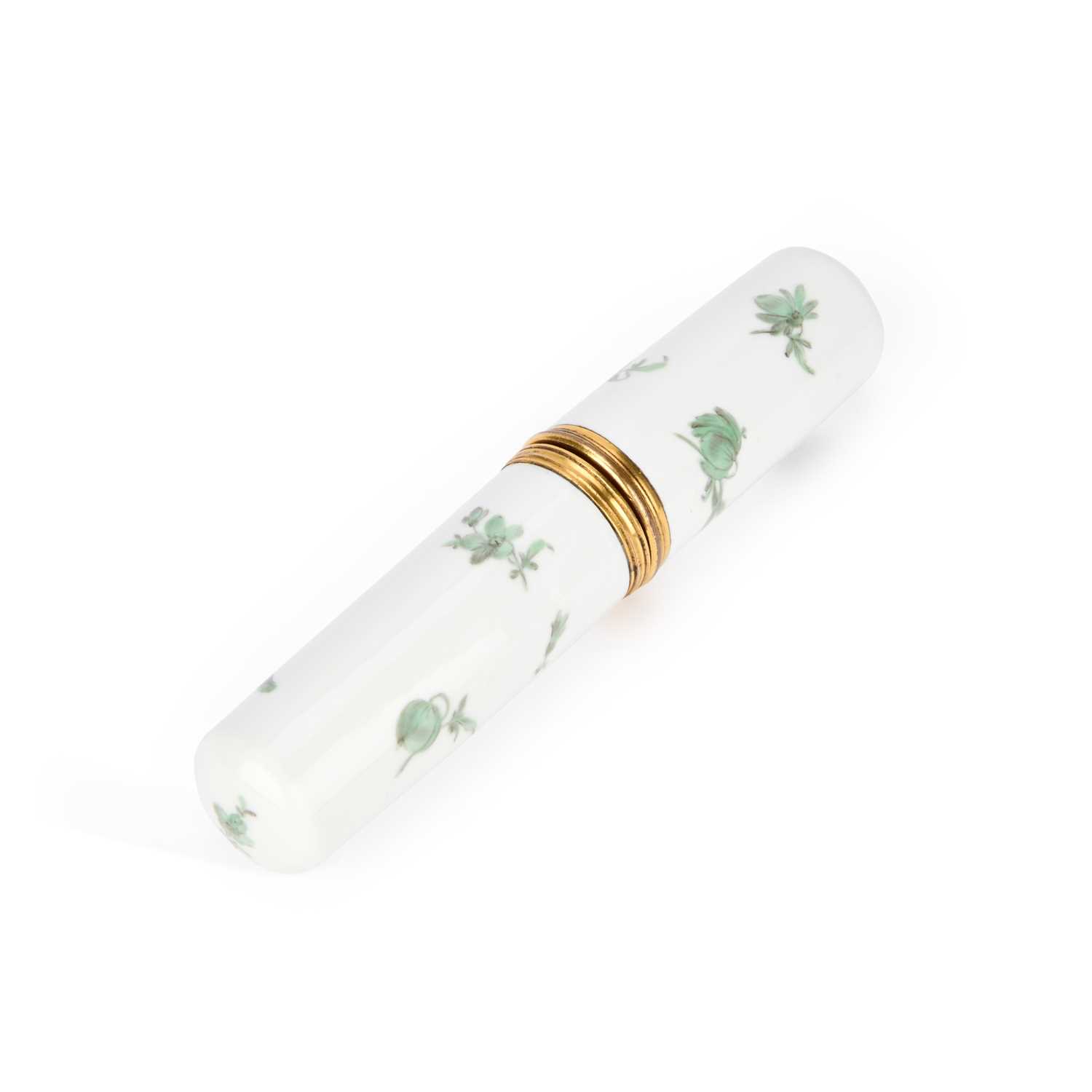 Lot 739 - A FRENCH PORCELAIN BODKIN CASE