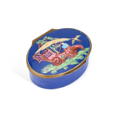 Lot 778 - AN 18TH CENTURY CHINOISERIE ENAMEL SNUFF BOX