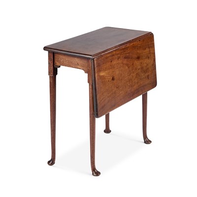 Lot 326 - A SMALL 18TH CENTURY MAHOGANY SINGLE-FLAP GATELEG TABLE