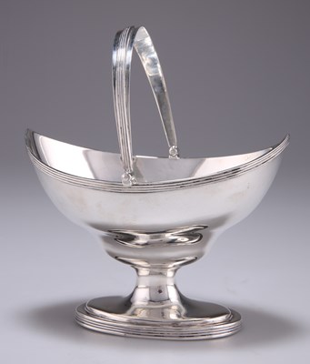 Lot 1290 - A GEORGE III SILVER SUGAR BASKET