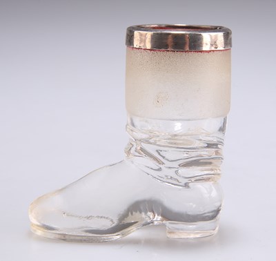 Lot 1406 - AN EDWARDIAN SILVER-MOUNTED GLASS NOVELTY MATCH STRIKER