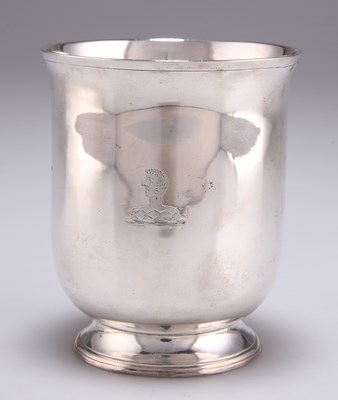 Lot 1276 - A GEORGE III SILVER BEAKER